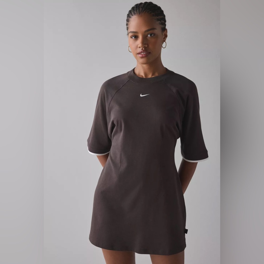 0183 - Nike Women's Sportswear Collection T-Shirt Dress
